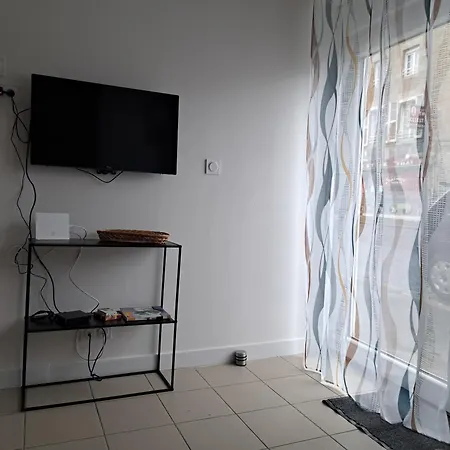 Apartment Centre *