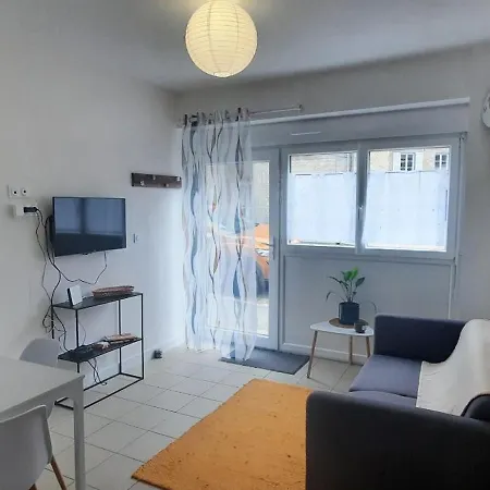 Centre Apartment *
